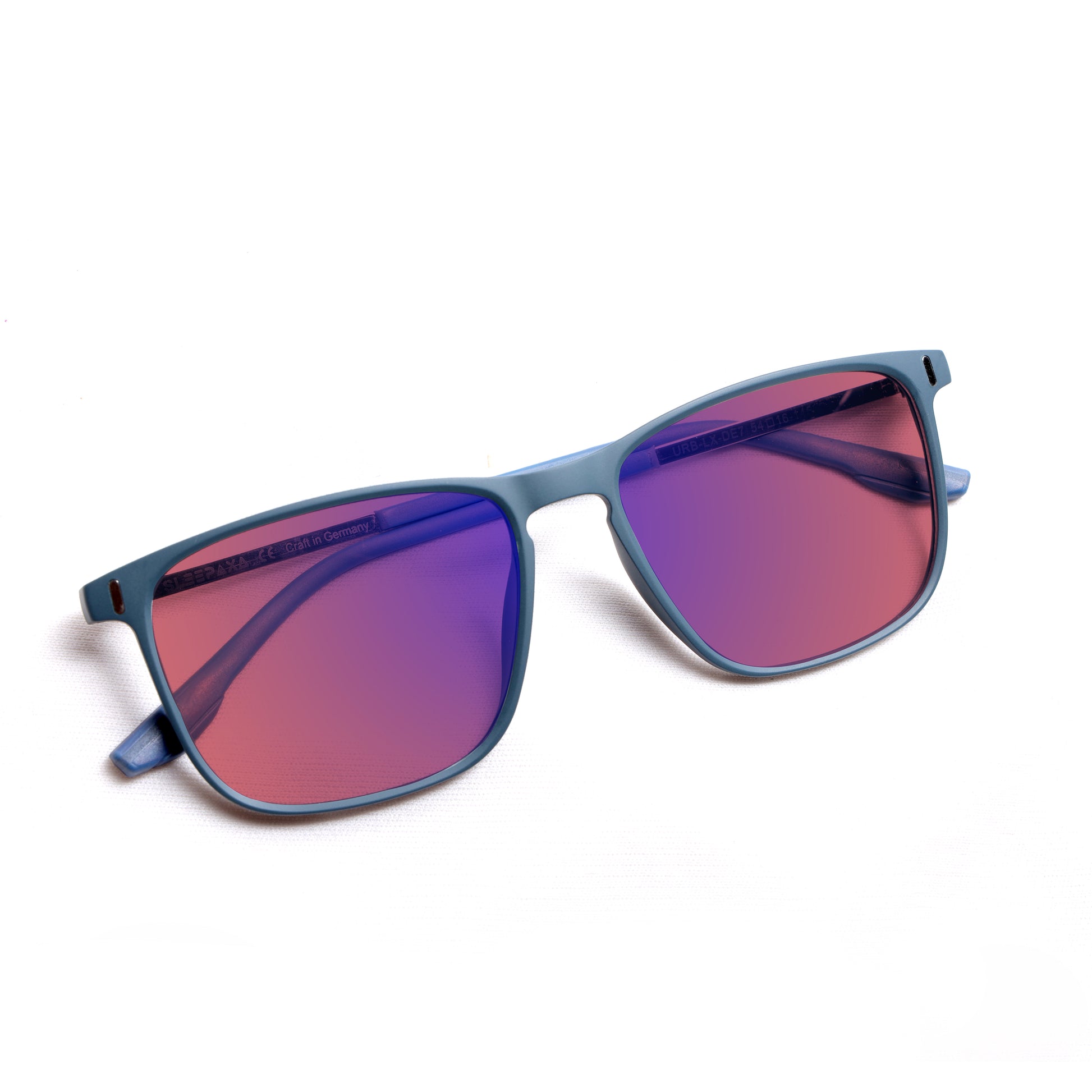 Clinically Proven FL-41 Technology: Experience the scientifically backed power of FL-41 lenses, designed to filter out migraine triggers and harmful blue light. - SleepAxa