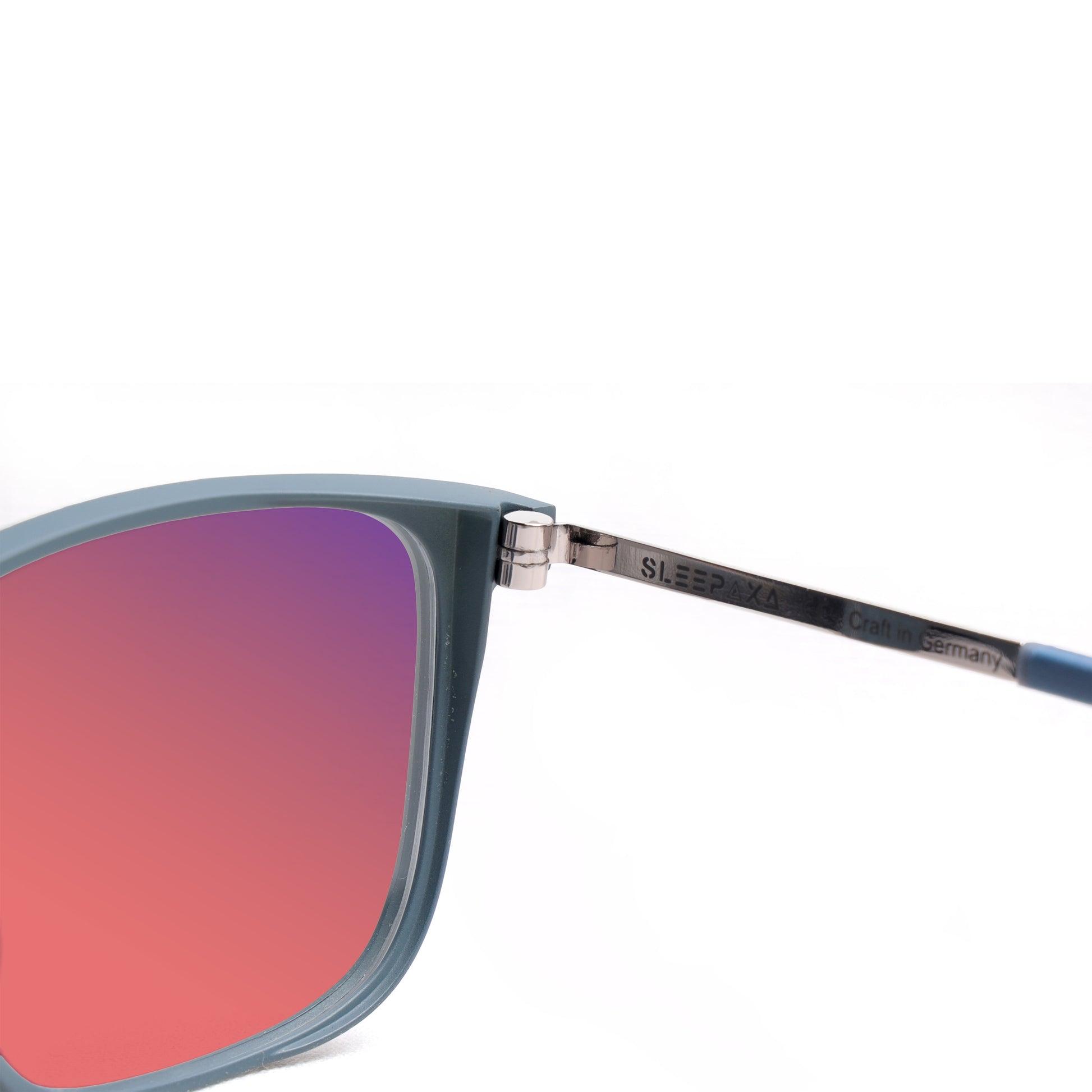 Clinically Proven FL-41 Technology: Experience the scientifically backed power of FL-41 lenses, designed to filter out migraine triggers and harmful blue light. - SleepAxa